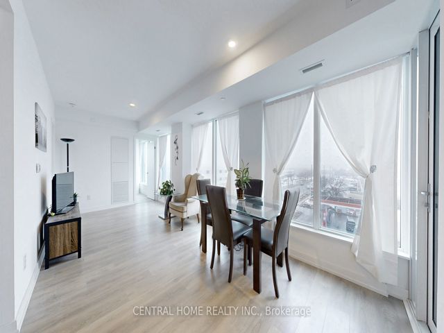 626 - 1100 Sheppard Ave W