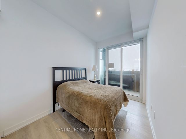 626 - 1100 Sheppard Ave W