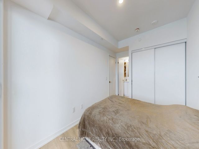 626 - 1100 Sheppard Ave W