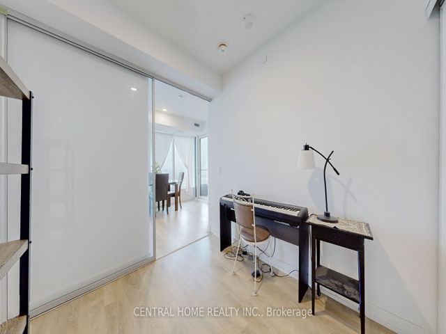 626 - 1100 Sheppard Ave W