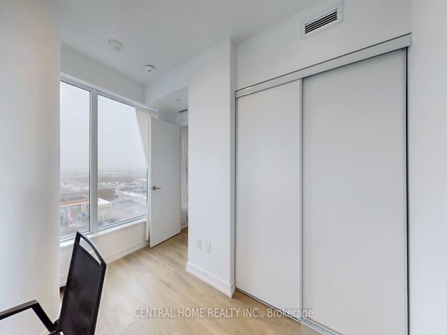 626 - 1100 Sheppard Ave W