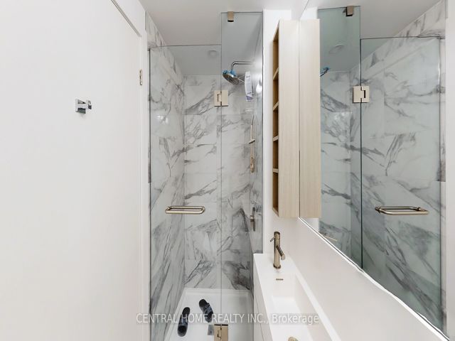 626 - 1100 Sheppard Ave W
