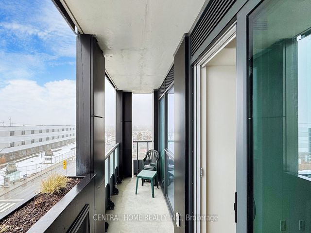 626 - 1100 Sheppard Ave W
