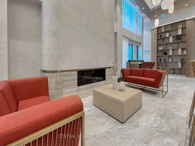626 - 1100 Sheppard Ave W