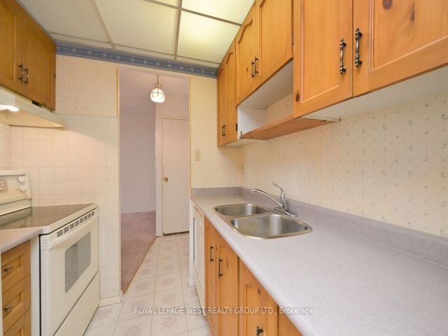 1005 - 299 Mill Rd