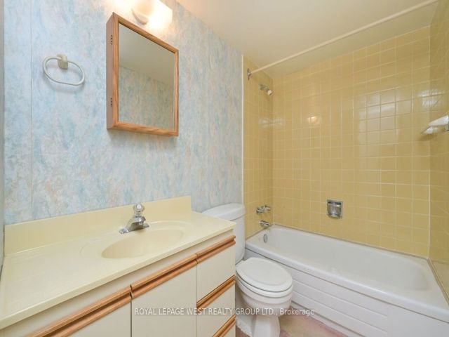 1005 - 299 Mill Rd