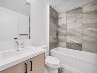 914 - 50 George Butchart Dr