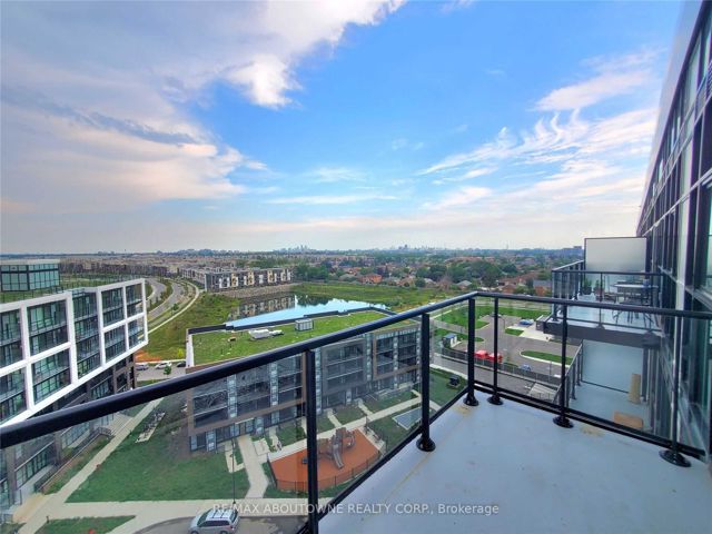 914 - 50 George Butchart Dr