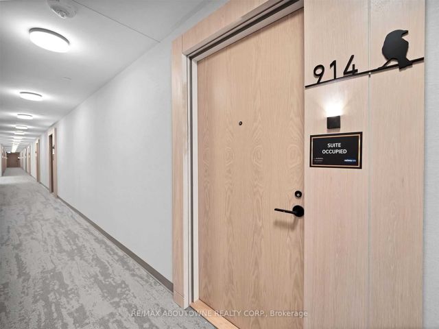 914 - 50 George Butchart Dr