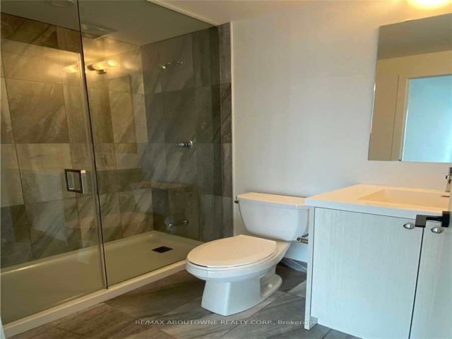 914 - 50 George Butchart Dr