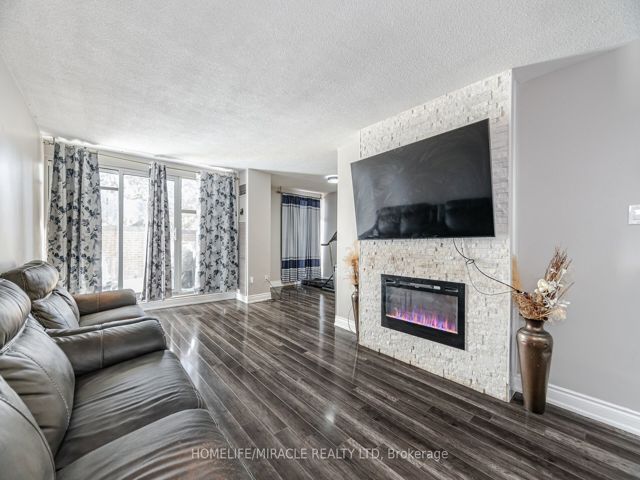 111 - 2 Valhalla Inn Rd