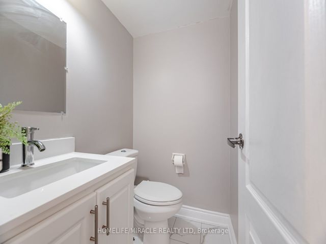 111 - 2 Valhalla Inn Rd
