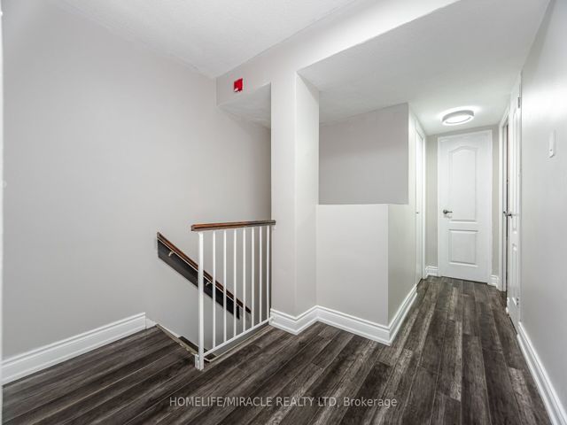 111 - 2 Valhalla Inn Rd