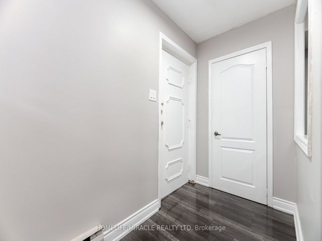 111 - 2 Valhalla Inn Rd