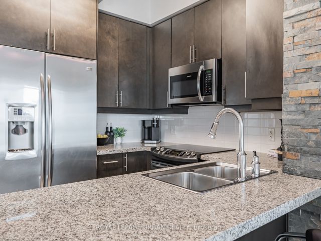 1205 - 1910 Lakeshore Blvd W