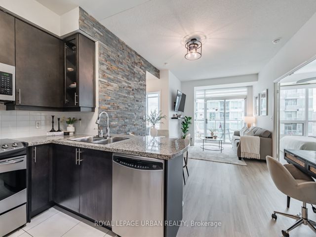 1205 - 1910 Lakeshore Blvd W
