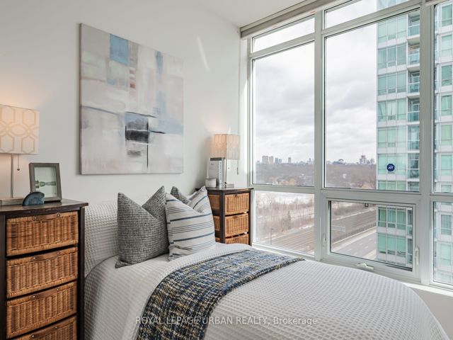 1205 - 1910 Lakeshore Blvd W
