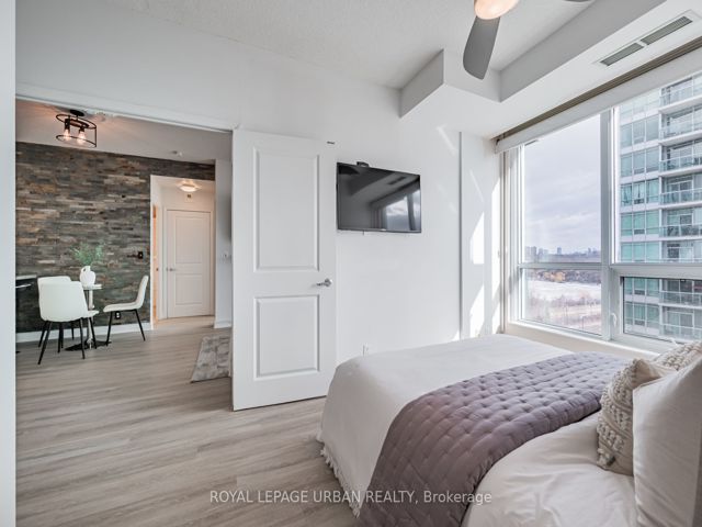 1205 - 1910 Lakeshore Blvd W