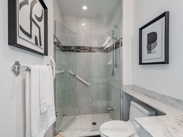 1205 - 1910 Lakeshore Blvd W