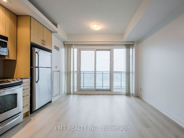 2722 - 165 Legion Rd N