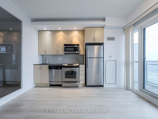 2722 - 165 Legion Rd N