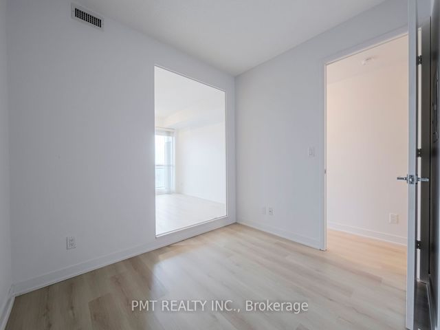 2722 - 165 Legion Rd N