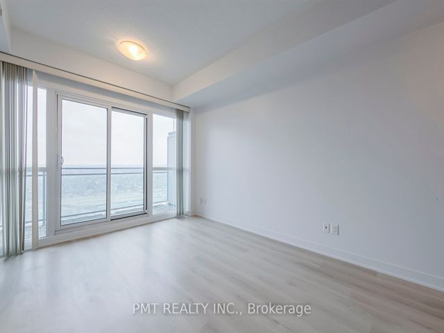 2722 - 165 Legion Rd N