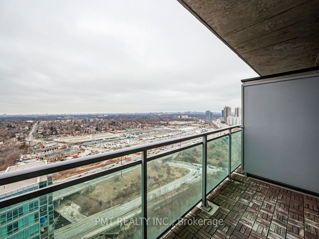 2722 - 165 Legion Rd N