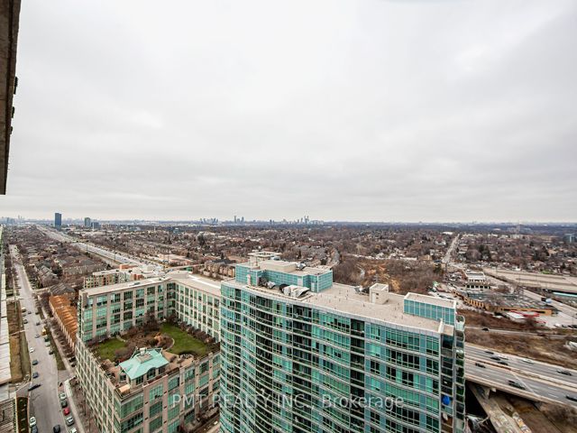 2722 - 165 Legion Rd N
