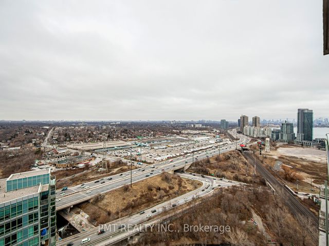2722 - 165 Legion Rd N
