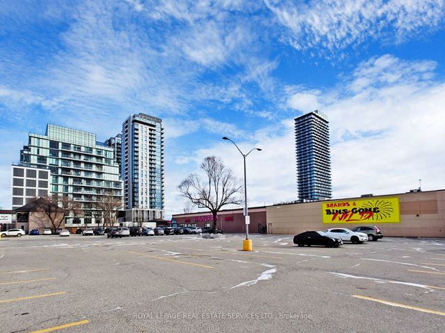 PH4 - 1195 The Queensway Ave