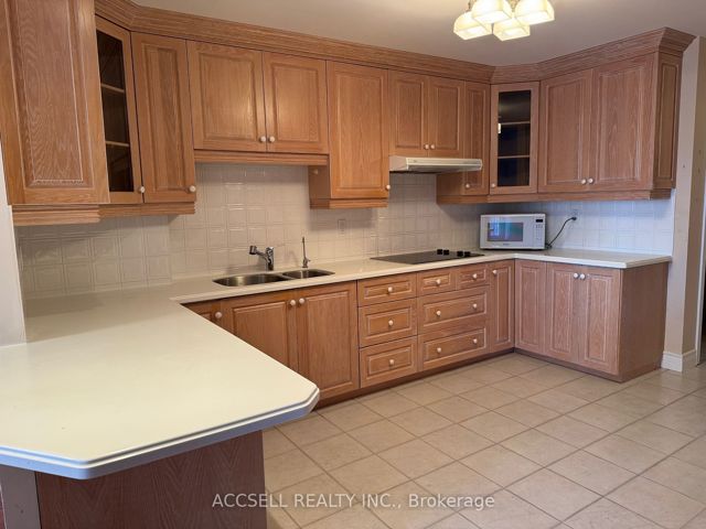 304 - 30 Anglesey Blvd