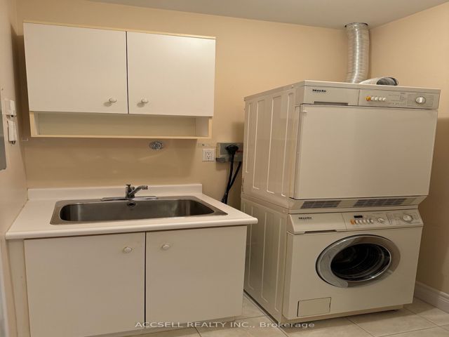 304 - 30 Anglesey Blvd