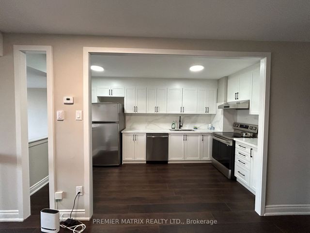404 - 25 Four Winds Dr