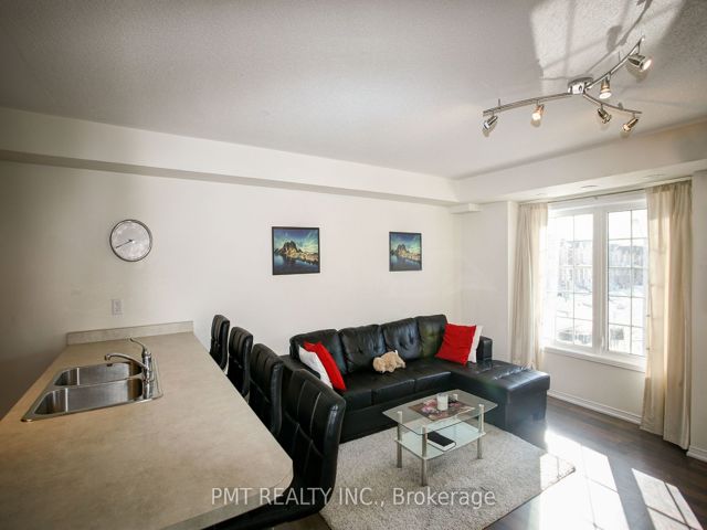 7 - 129 Issac Devins Blvd