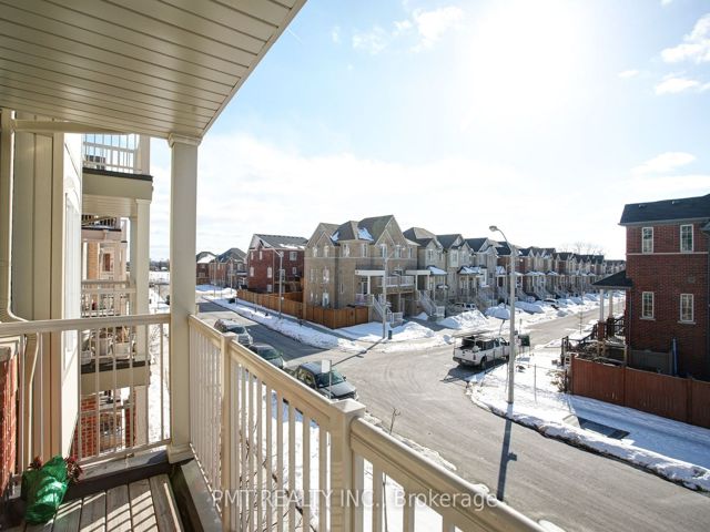 7 - 129 Issac Devins Blvd