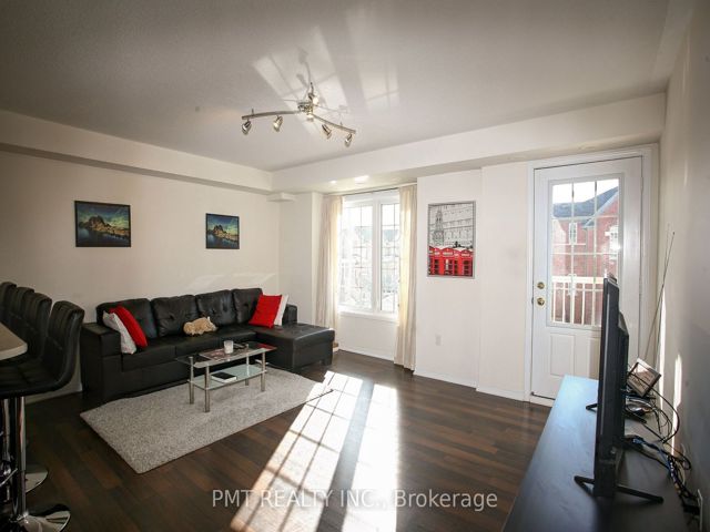 7 - 129 Issac Devins Blvd