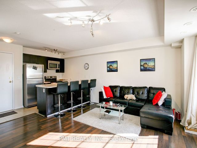 7 - 129 Issac Devins Blvd