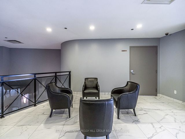 319 - 1415 Lawrence Ave W