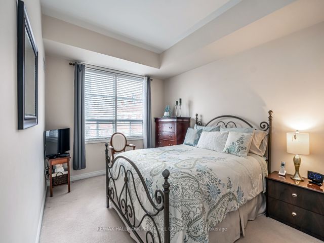 319 - 1415 Lawrence Ave W