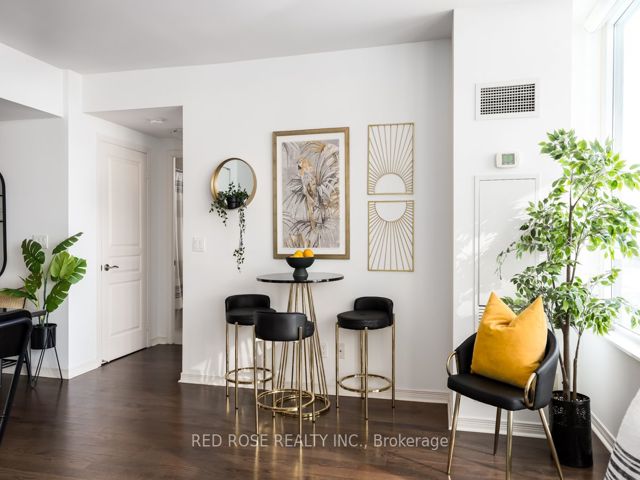 1605 - 2230 Lake Shore Blvd W