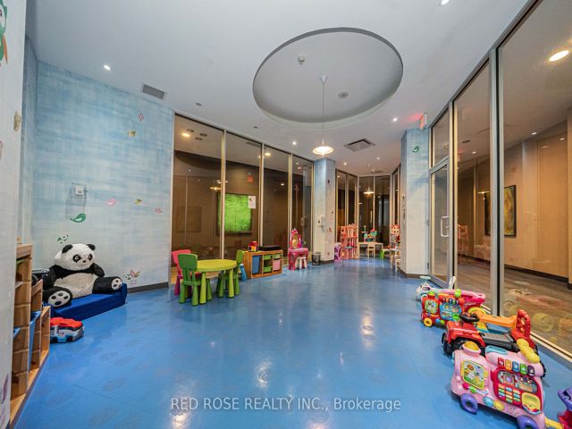 1605 - 2230 Lake Shore Blvd W