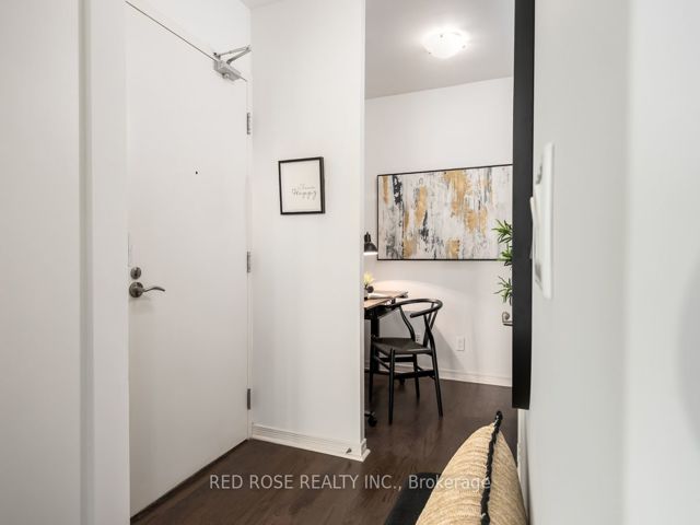 1605 - 2230 Lake Shore Blvd W