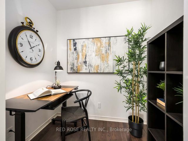 1605 - 2230 Lake Shore Blvd W