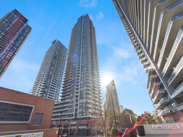 PH05 - 2220 Lake Shore Blvd W
