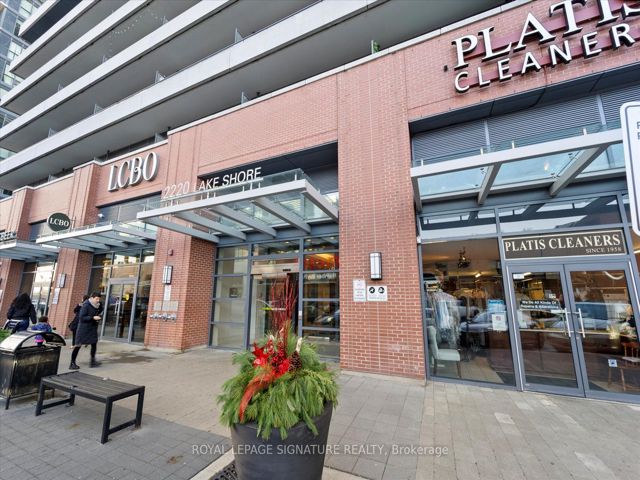 PH05 - 2220 Lake Shore Blvd W
