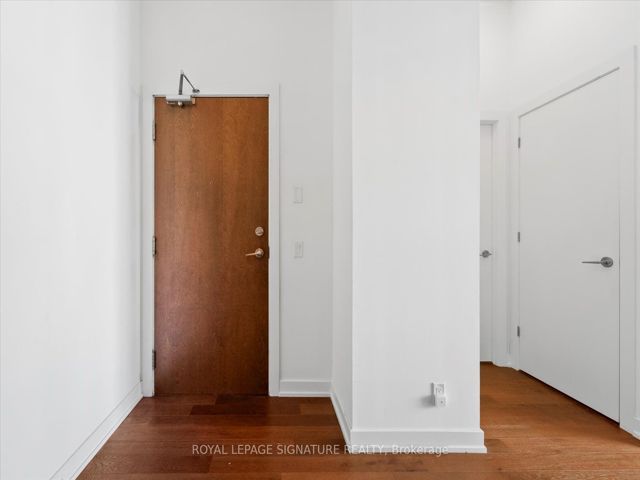 PH05 - 2220 Lake Shore Blvd W