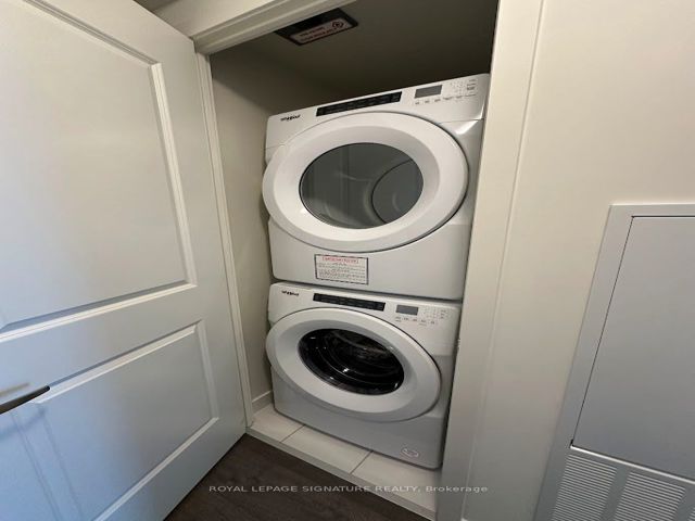 1102 - 38 Annie Craig Dr
