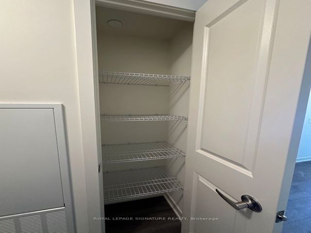 1102 - 38 Annie Craig Dr