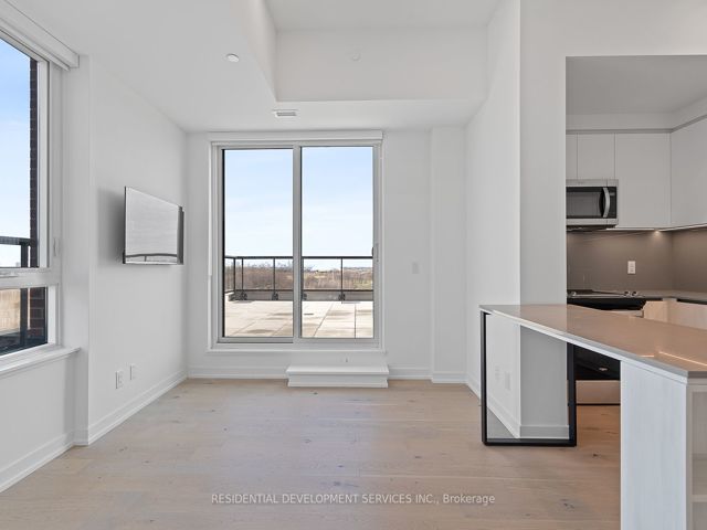 1216 - 3100 Keele St